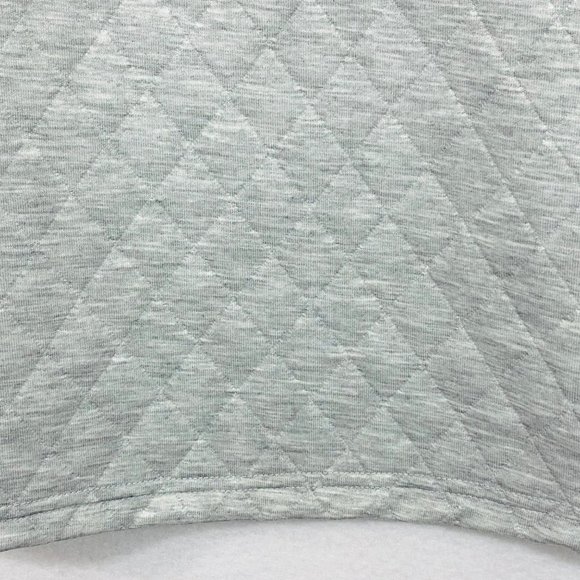 Calgary Flames G-III 4Her Quilted Top w/Sequins - M - NWT - Picture 4 of 7